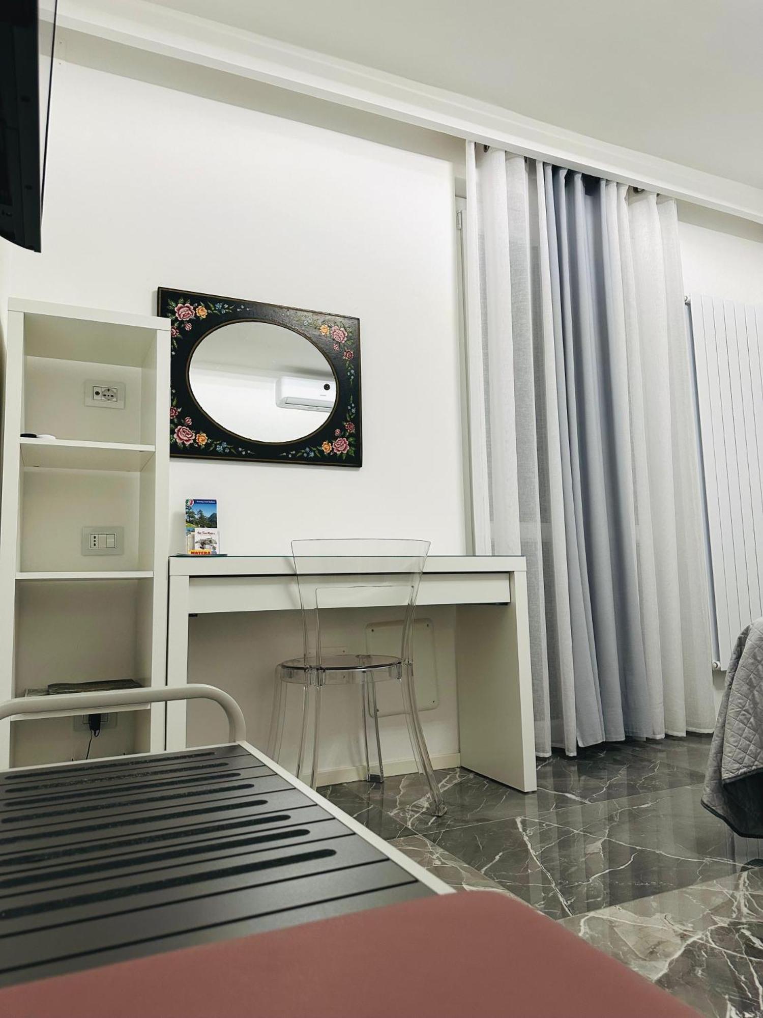 Dimora In Pieno Centro Apartment มาเตรา ภายนอก รูปภาพ